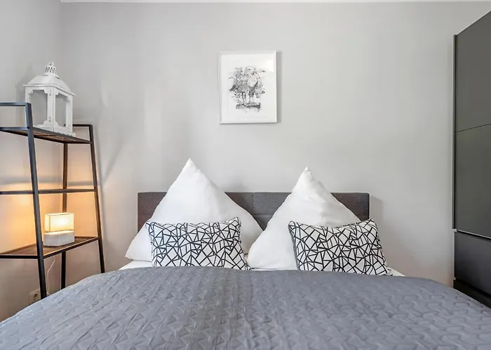 Zur Meeresmuschel Nr.10 * Zingst