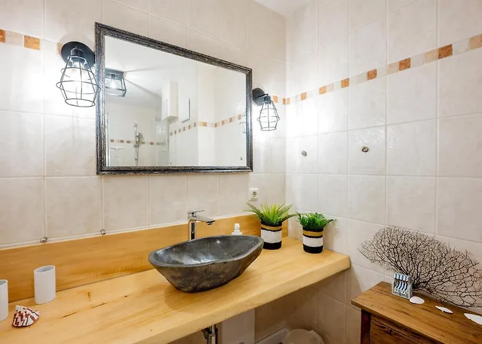 Zur Meeresmuschel Nr.10